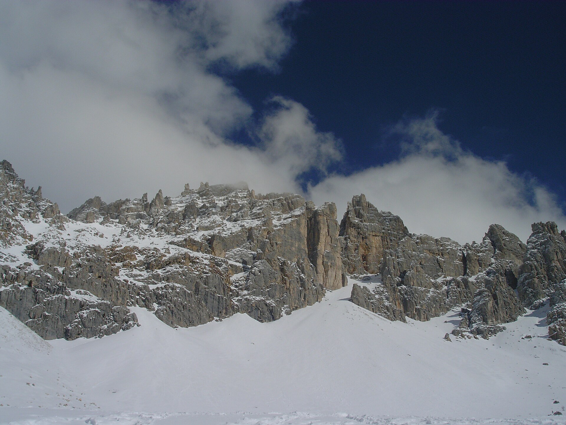 Le montagne del Latemar sopra Obereggen
